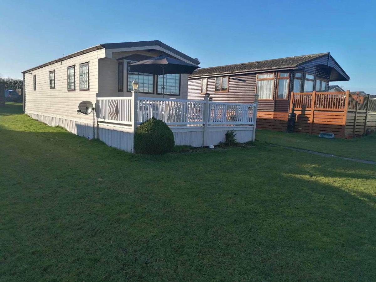 Cornwall Cornwall-Chapmanswell Caravan Holiday Park A30 B&B Bed And Breakfast #41 ローンソン エクステリア 写真
