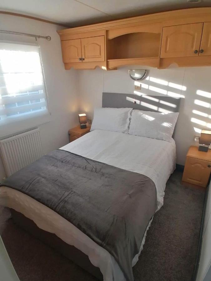 Cornwall Cornwall-Chapmanswell Caravan Holiday Park A30 B&B Bed And Breakfast #41 ローンソン エクステリア 写真