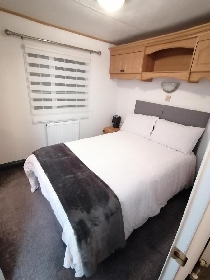 Cornwall Cornwall-Chapmanswell Caravan Holiday Park A30 B&B Bed And Breakfast #41 ローンソン エクステリア 写真