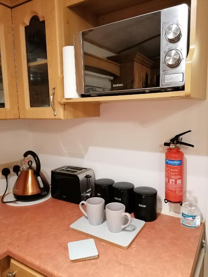 Cornwall Cornwall-Chapmanswell Caravan Holiday Park A30 B&B Bed And Breakfast #41 ローンソン エクステリア 写真